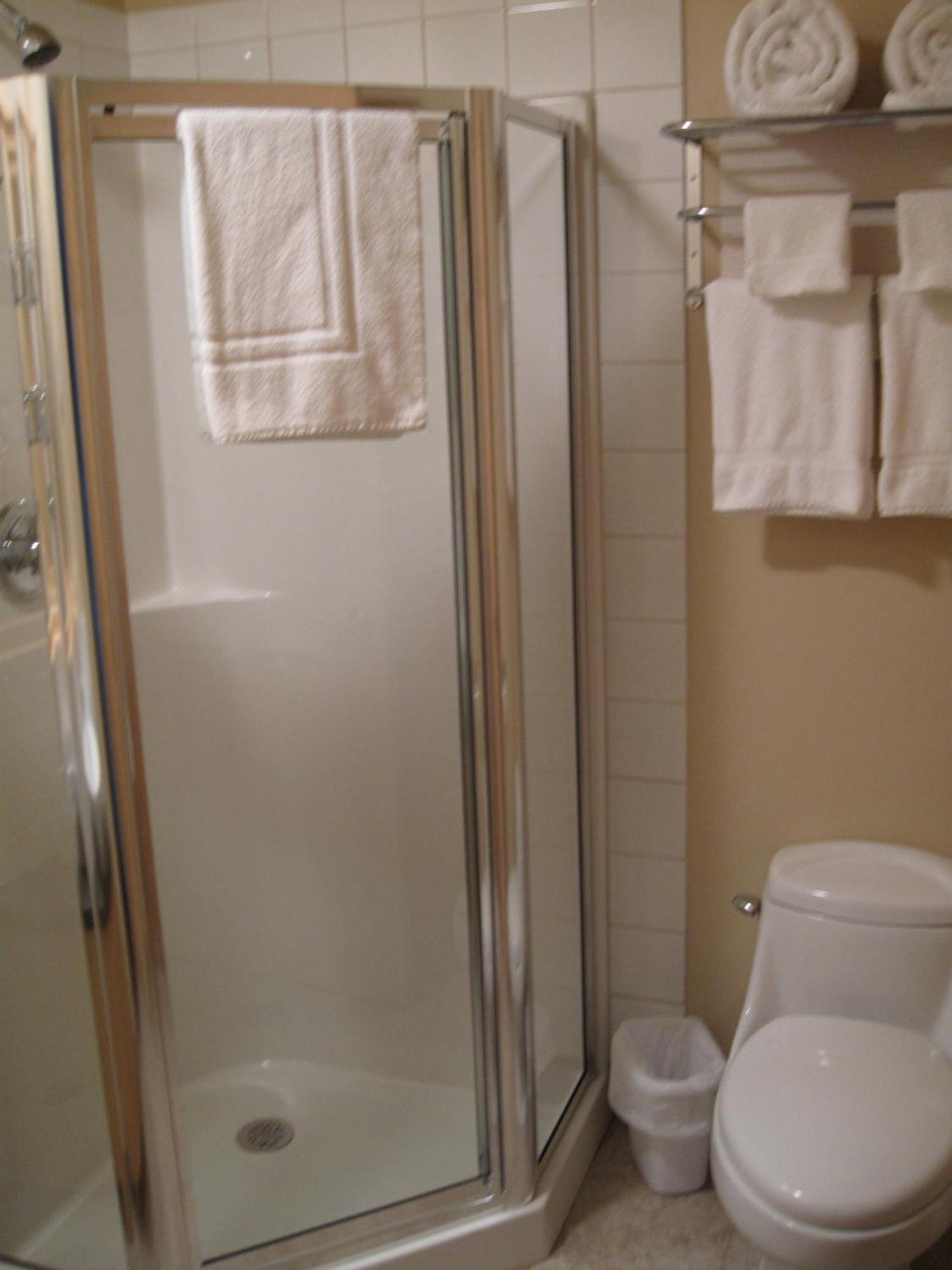 Genelle House B&B Guest House Экстерьер фото