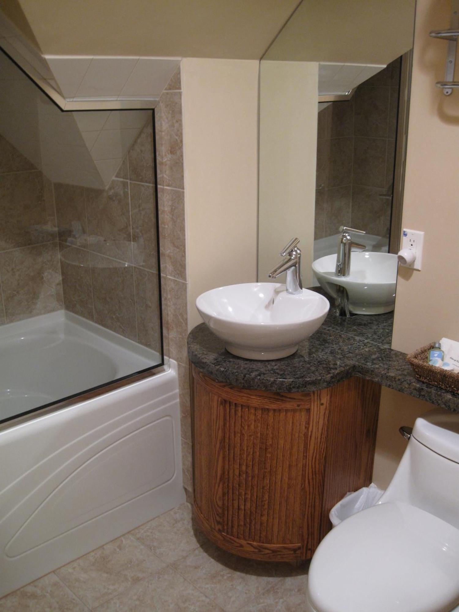 Genelle House B&B Guest House Экстерьер фото