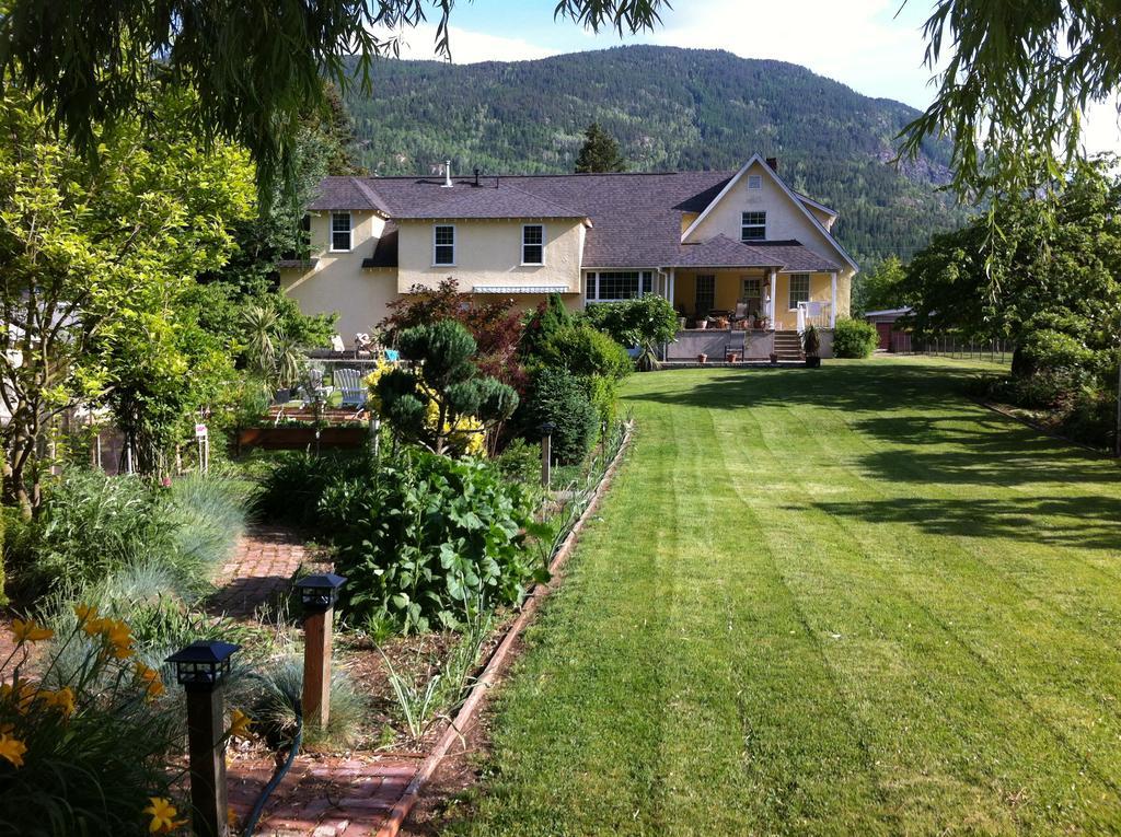 Genelle House B&B Guest House Экстерьер фото