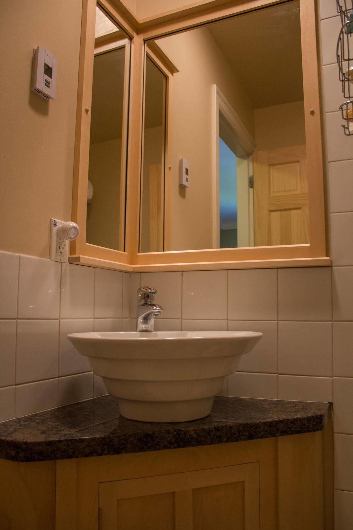 Genelle House B&B Guest House Экстерьер фото